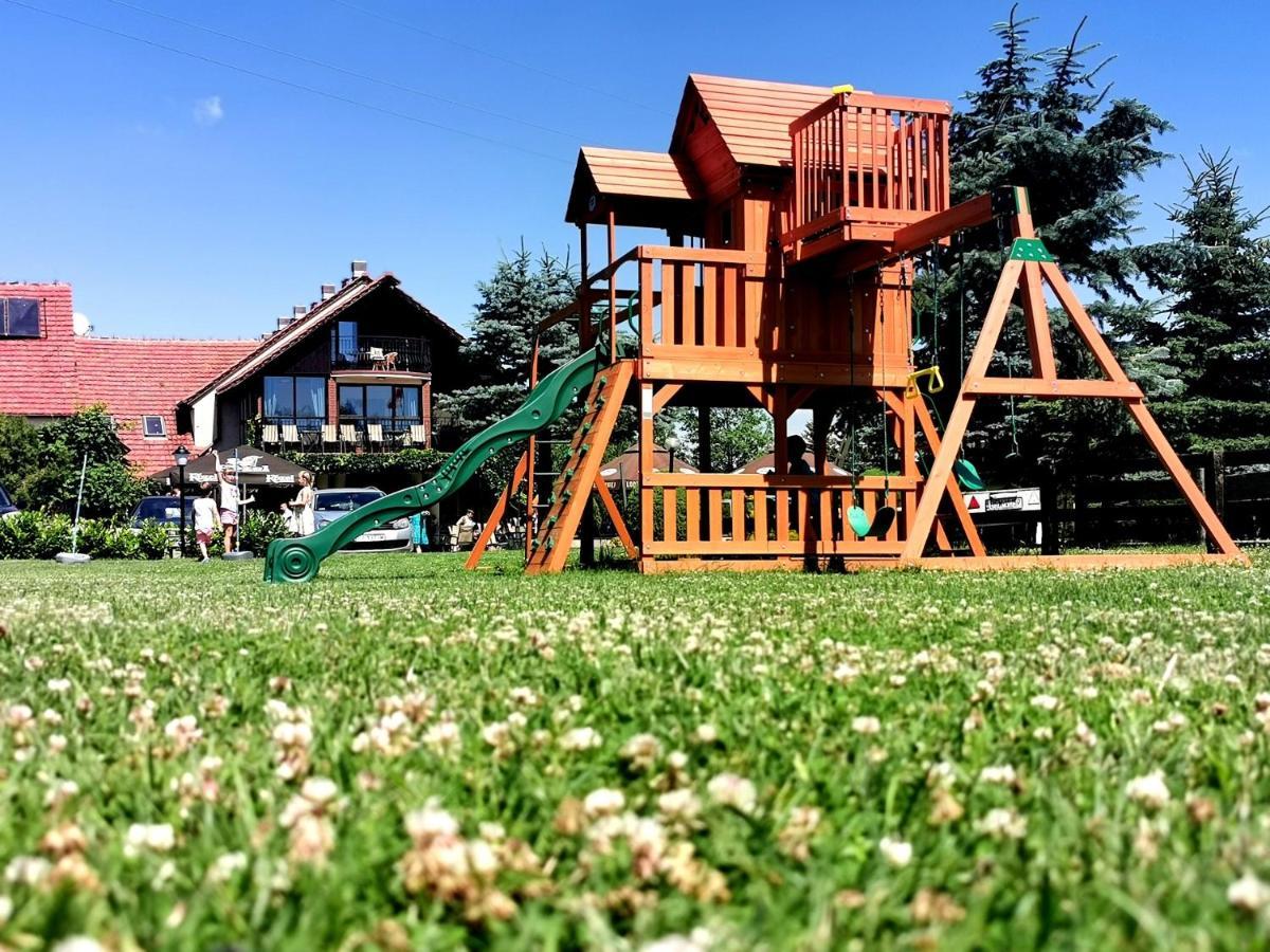 Podkowa Modliszow Villa ภายนอก รูปภาพ