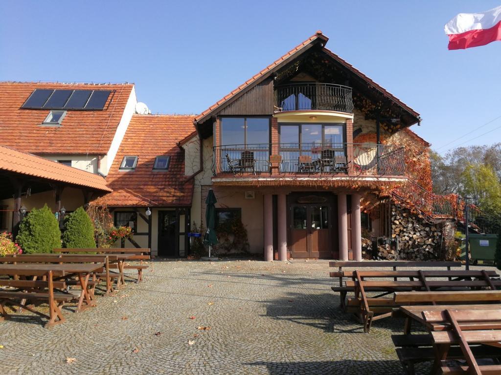 Podkowa Modliszow Villa ภายนอก รูปภาพ