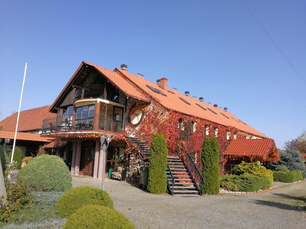 Podkowa Modliszow Villa ภายนอก รูปภาพ