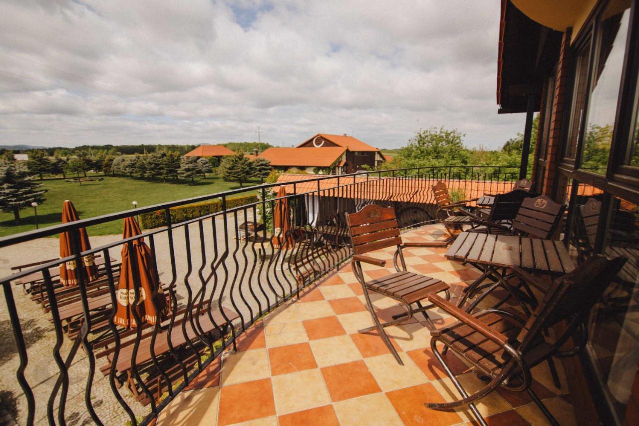 Podkowa Modliszow Villa ภายนอก รูปภาพ
