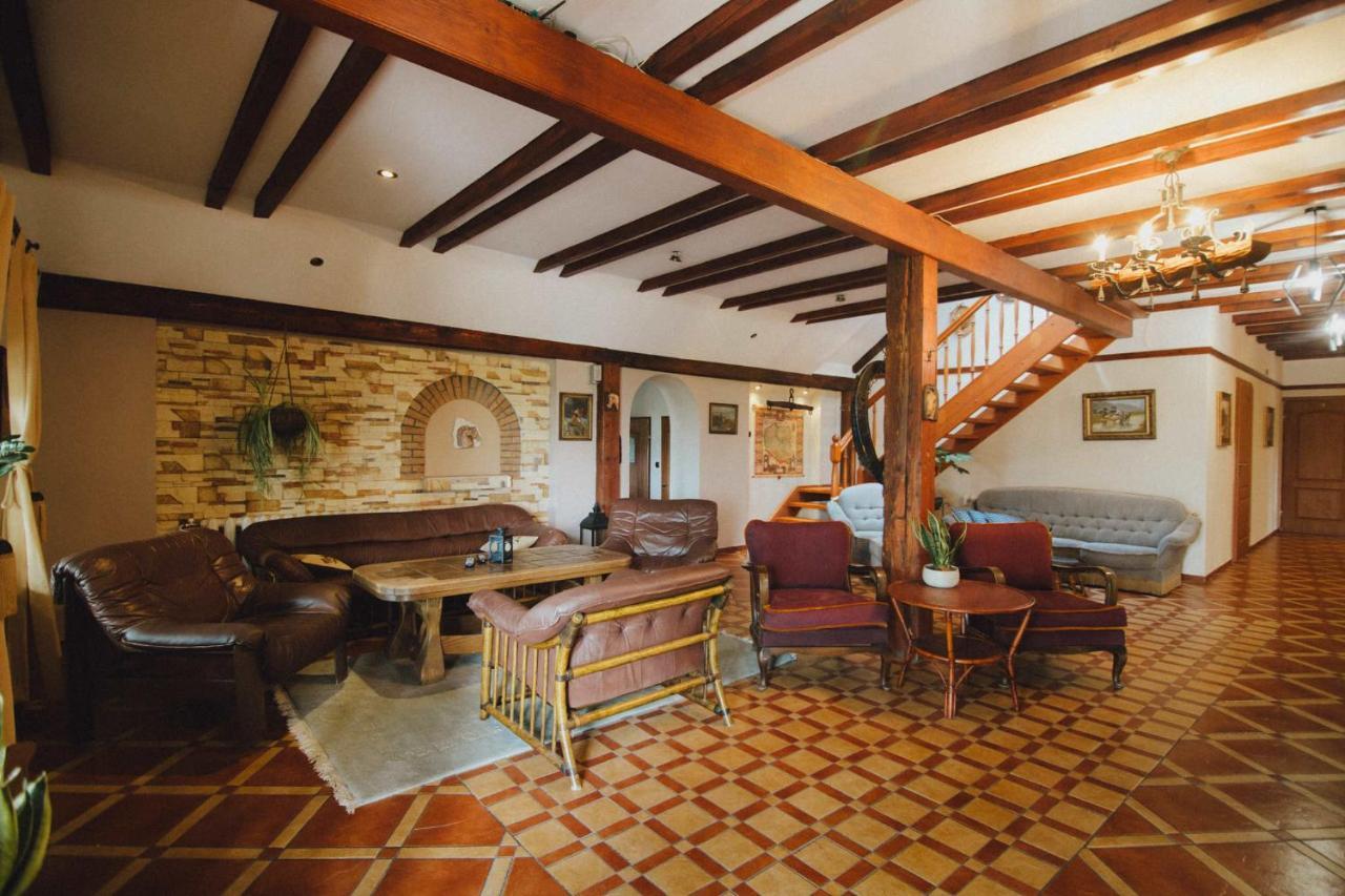 Podkowa Modliszow Villa ภายนอก รูปภาพ