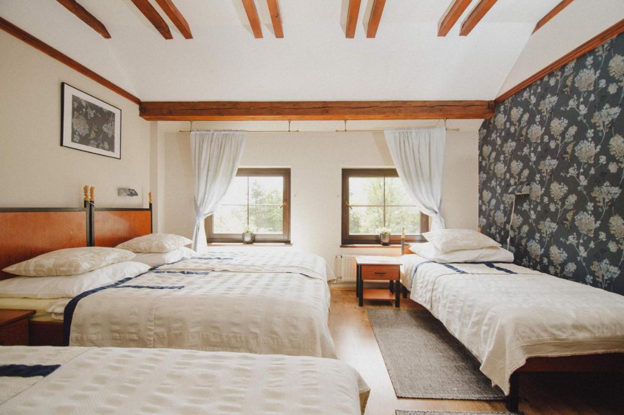 Podkowa Modliszow Villa ภายนอก รูปภาพ