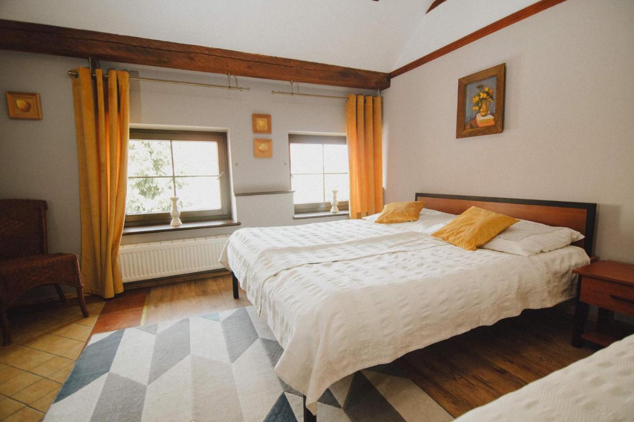 Podkowa Modliszow Villa ภายนอก รูปภาพ